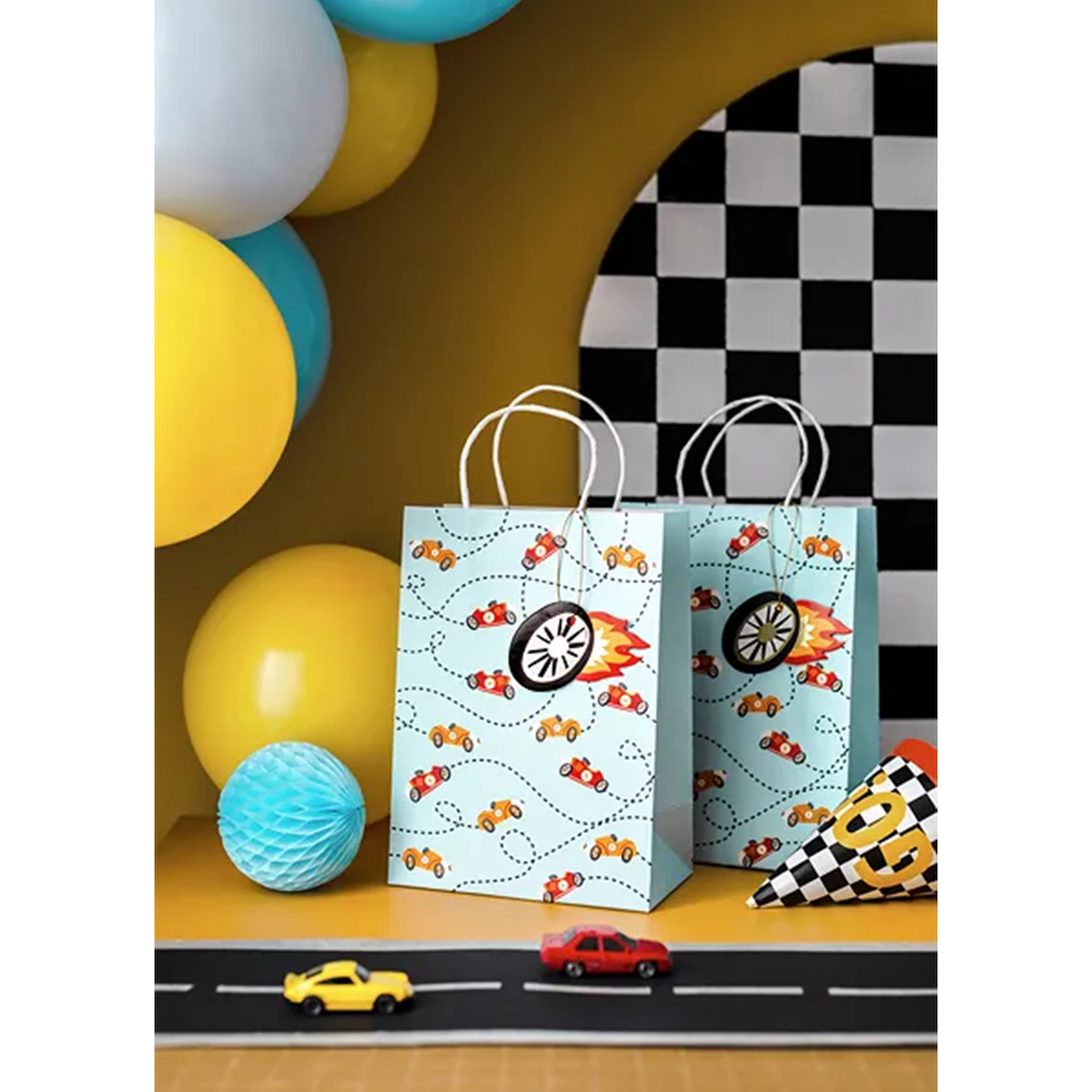 1 Cadeauzakje - Raceauto's