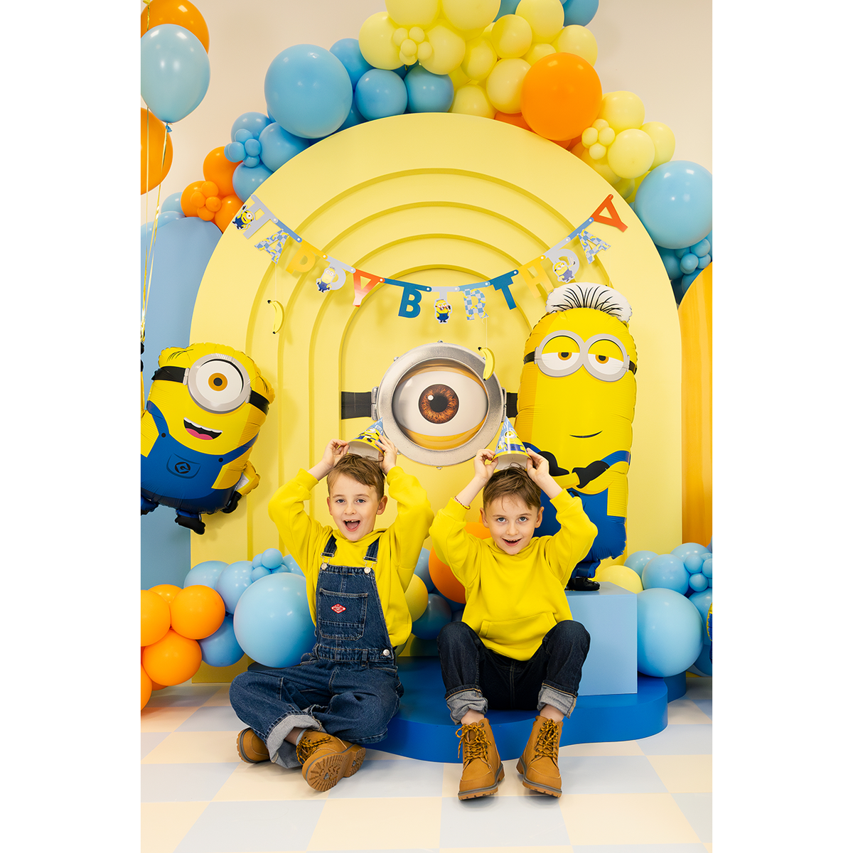 1 Slinger - Happy Birthday Minions